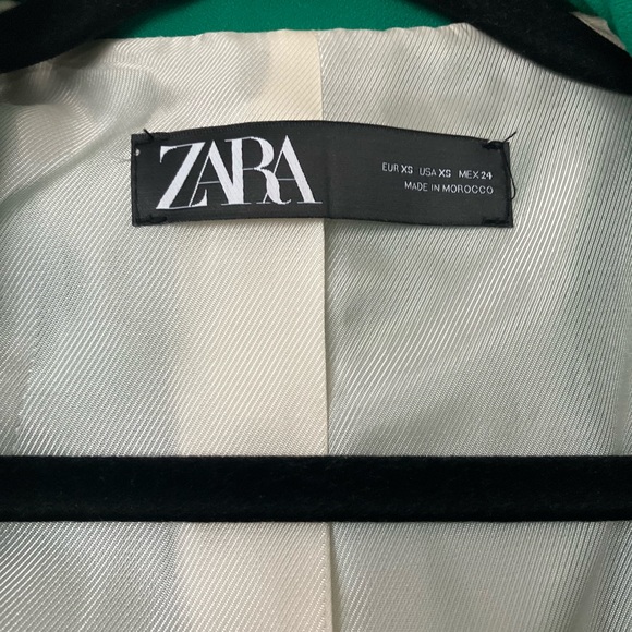 Slightly used ZARA Green Blazer - Picture 4 of 8